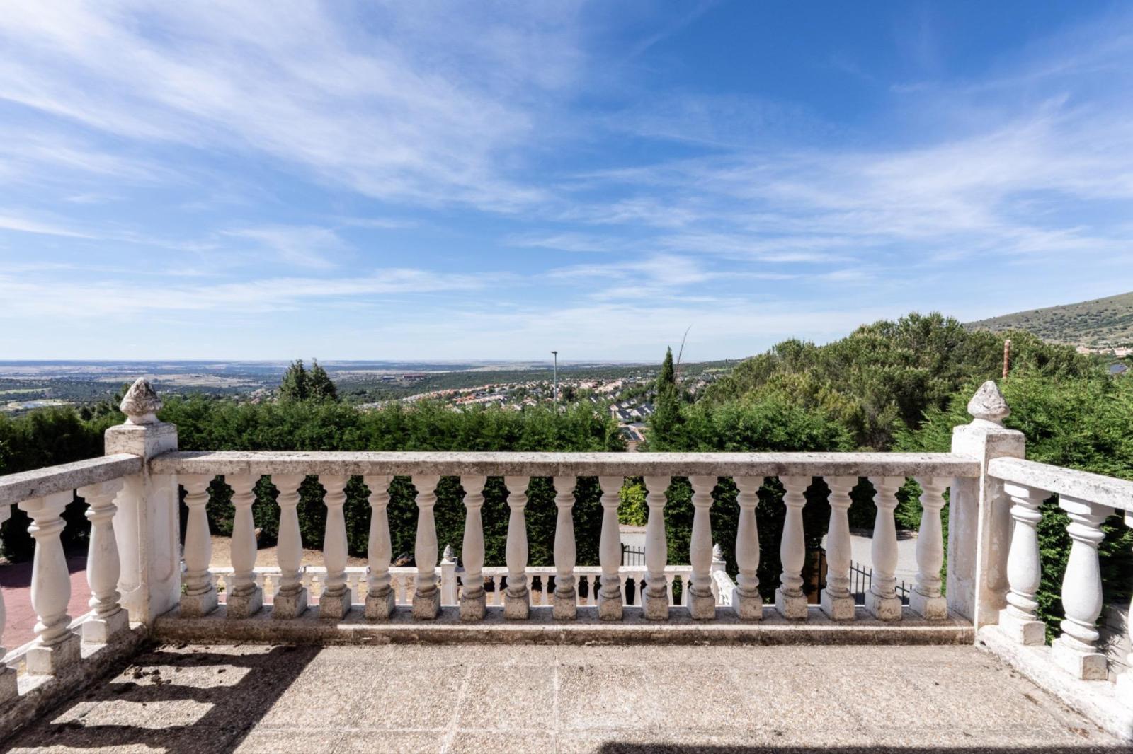 Chalet for Sale in El Espinar