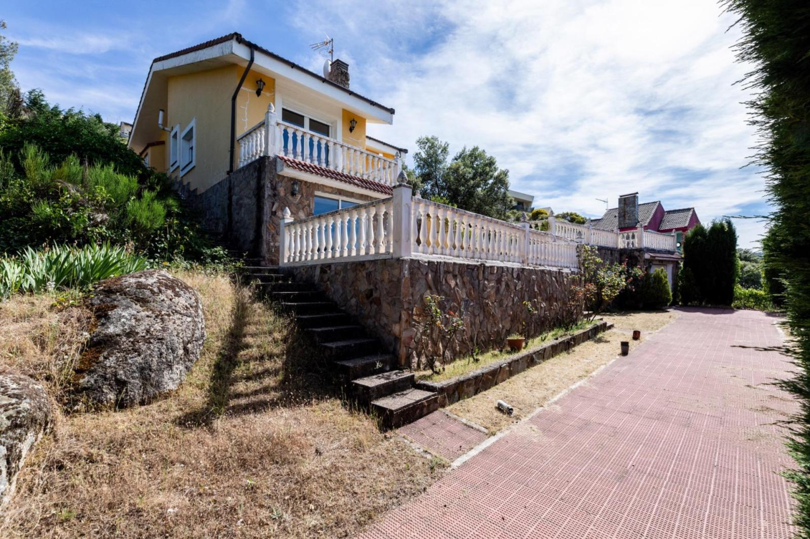 Chalet for Sale in El Espinar