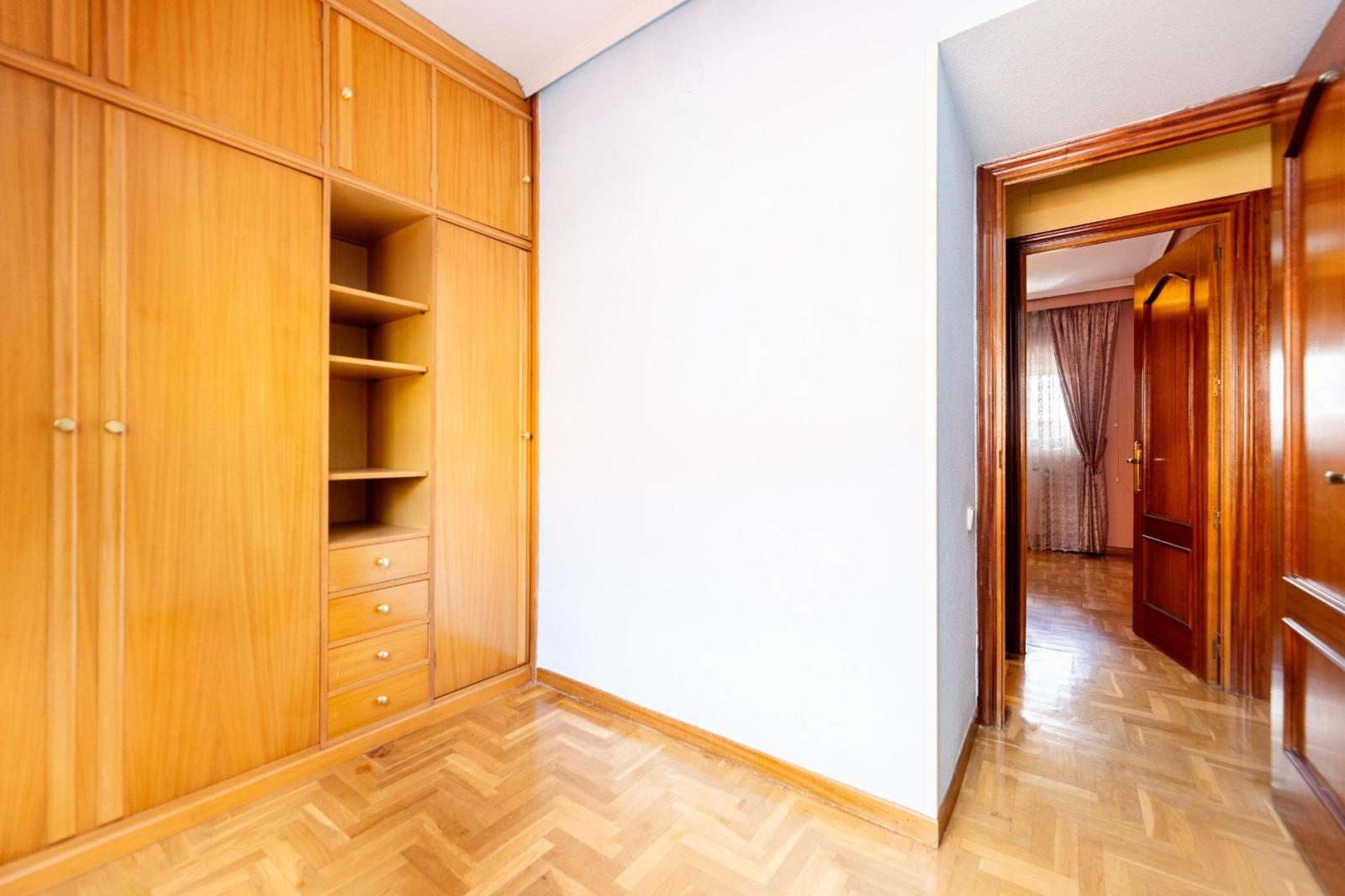Flat for Sale in Madrid