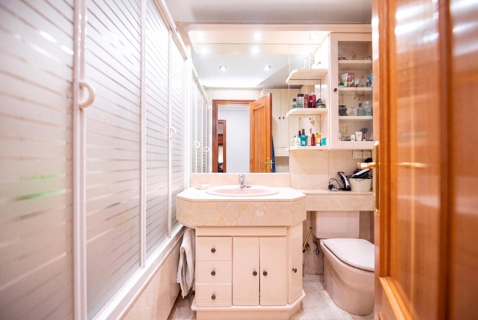 Flat for Sale in Madrid