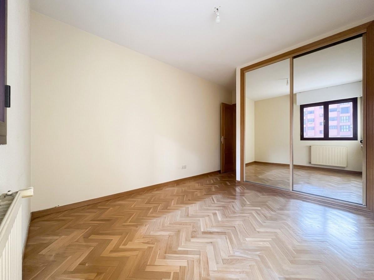 Flat for Sale in Madrid