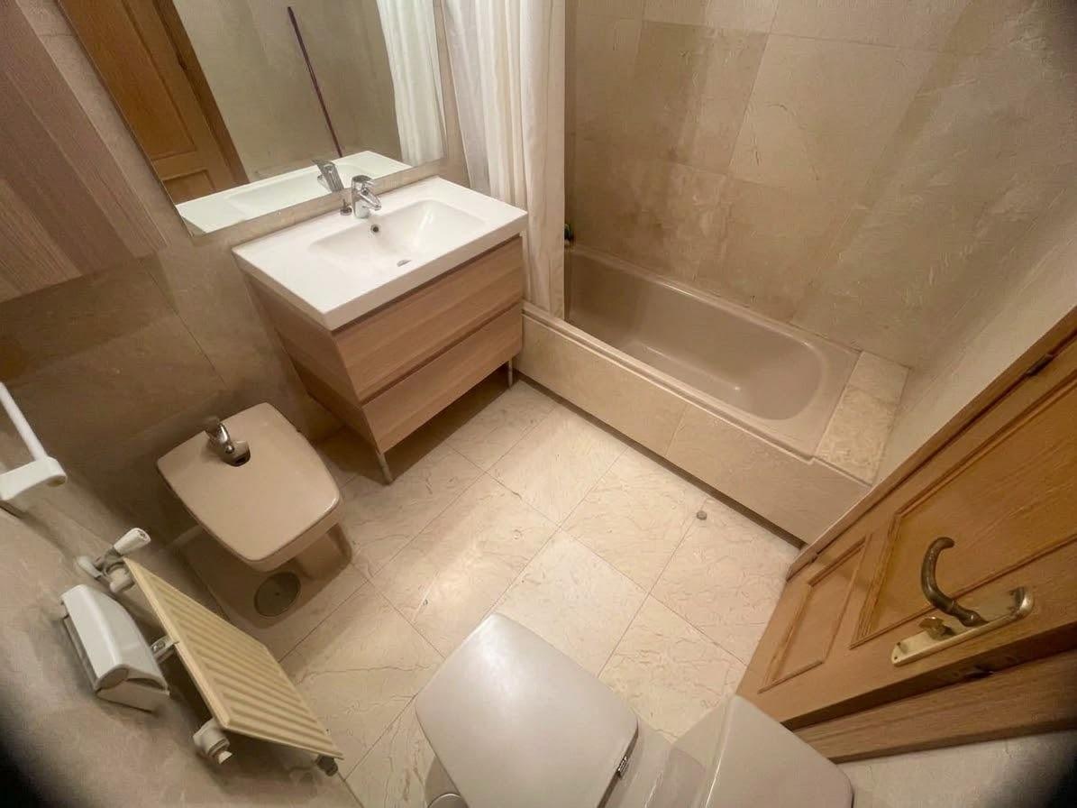 Flat for Sale in Madrid