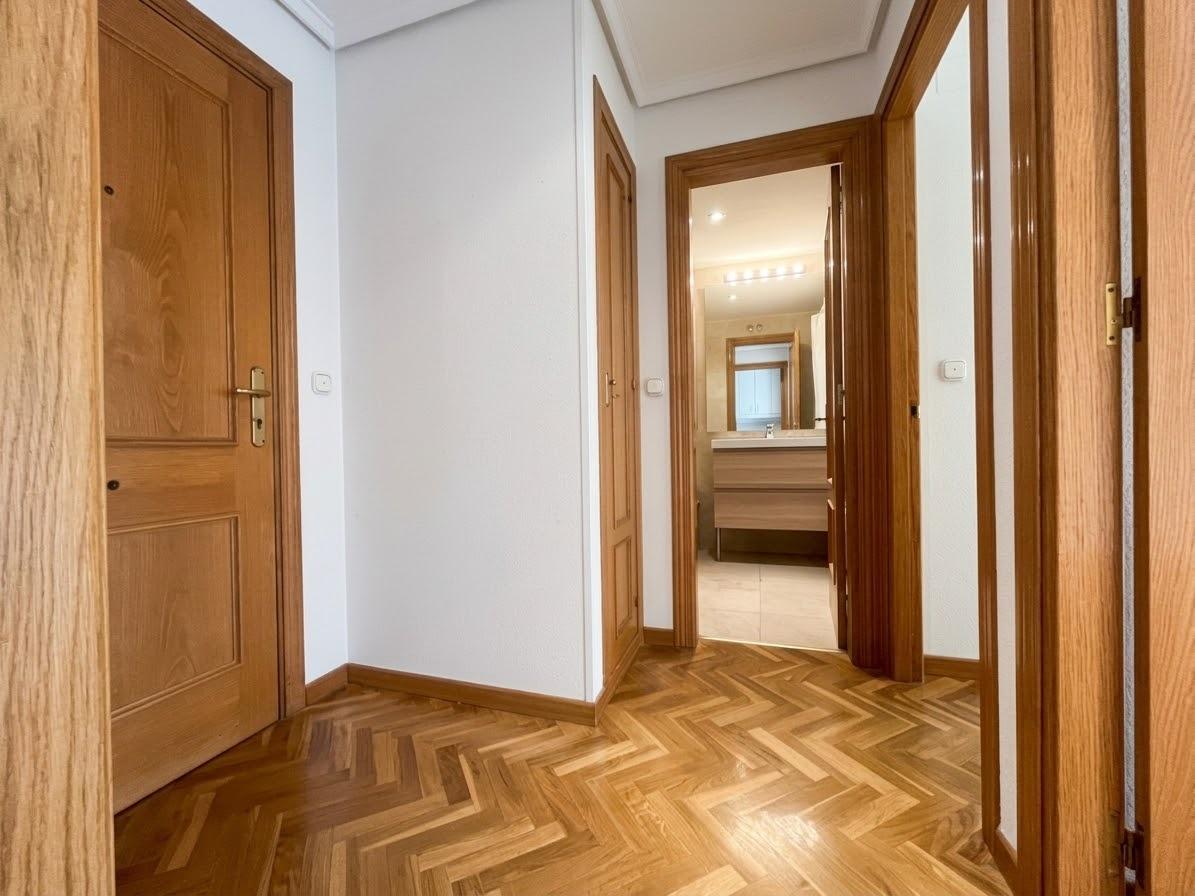 Flat for Sale in Madrid