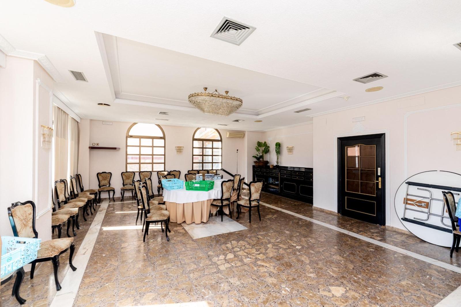 Hotel for Sale in Cebreros