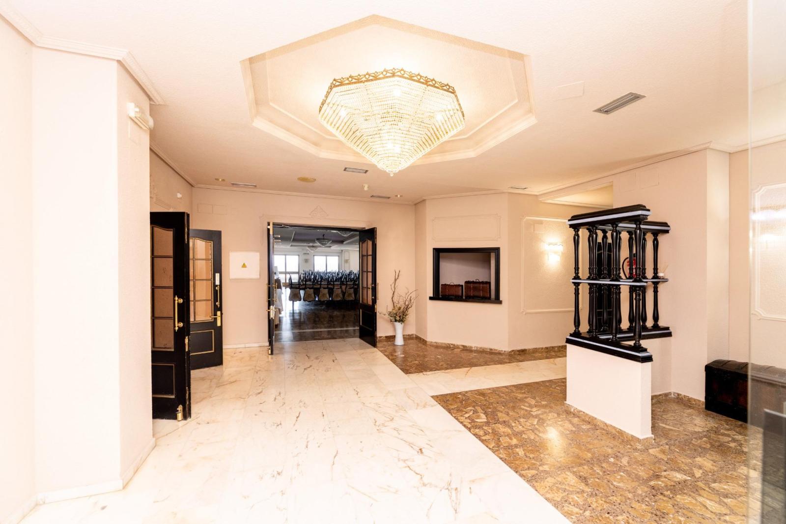 Hotel for Sale in Cebreros