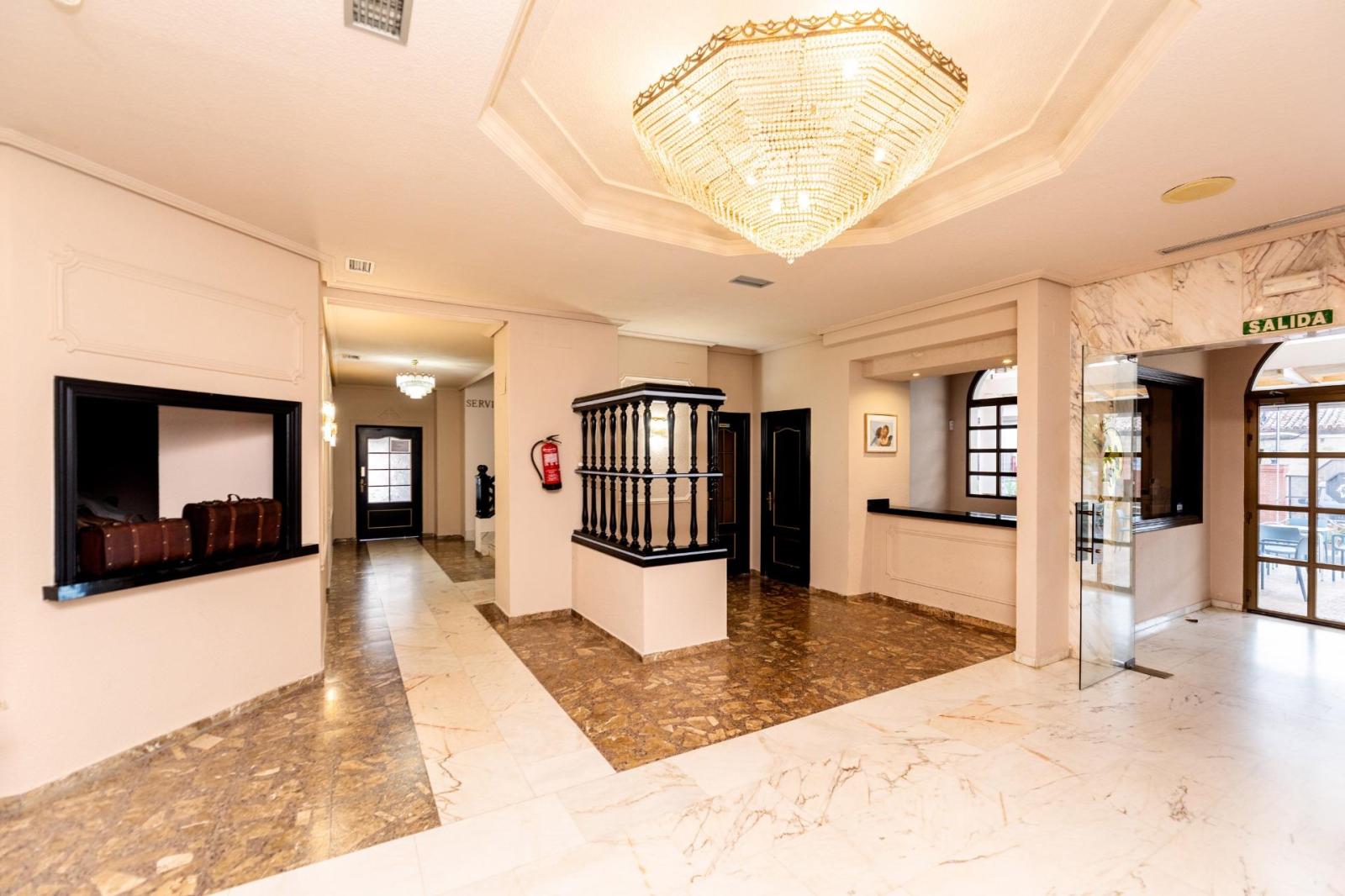 Hotel for Sale in Cebreros