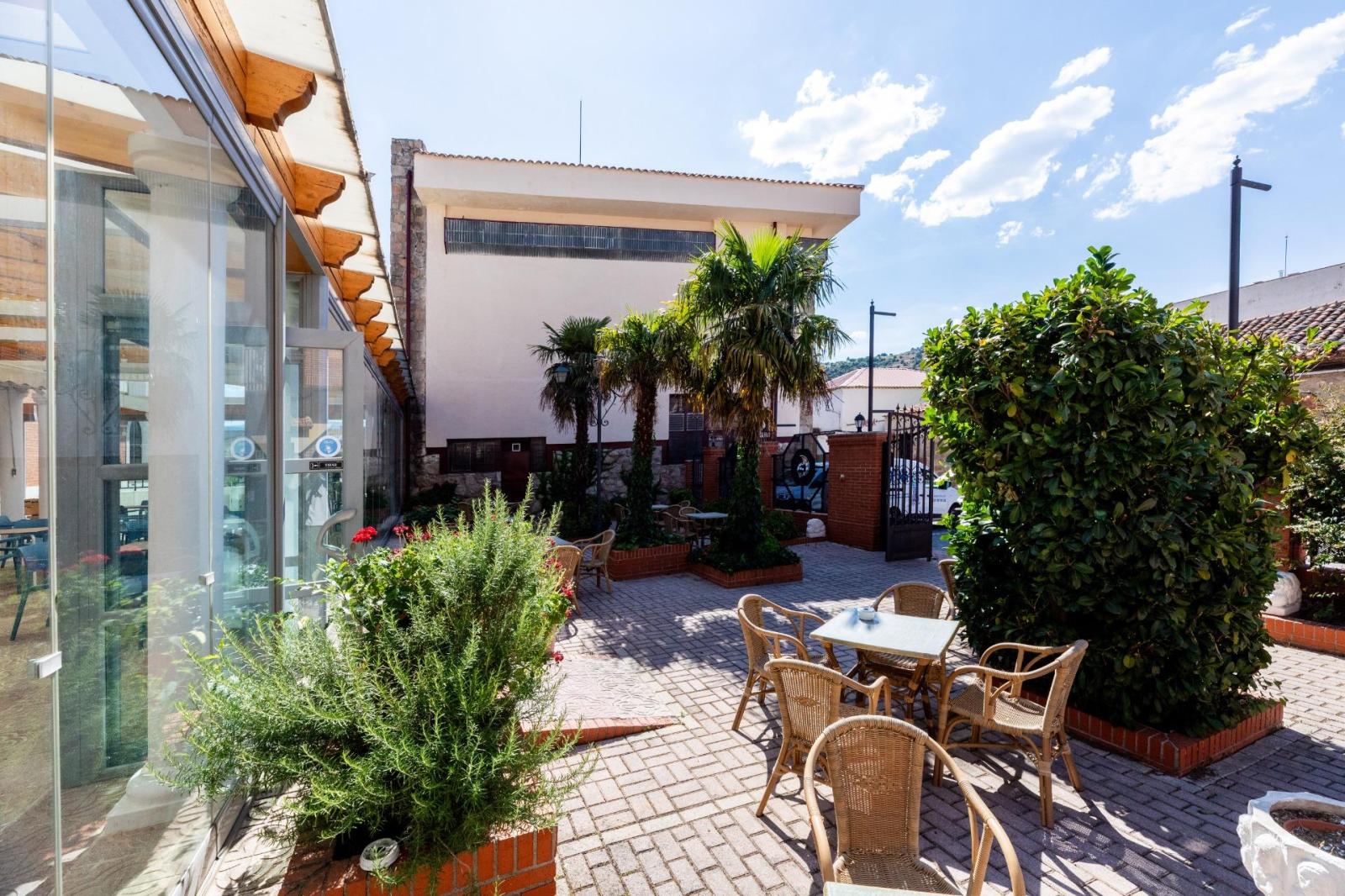Hotel for Sale in Cebreros