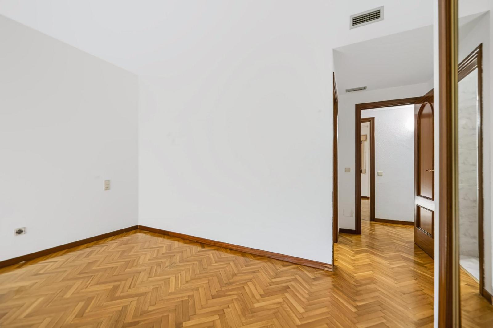 Flat for Sale in Toledo