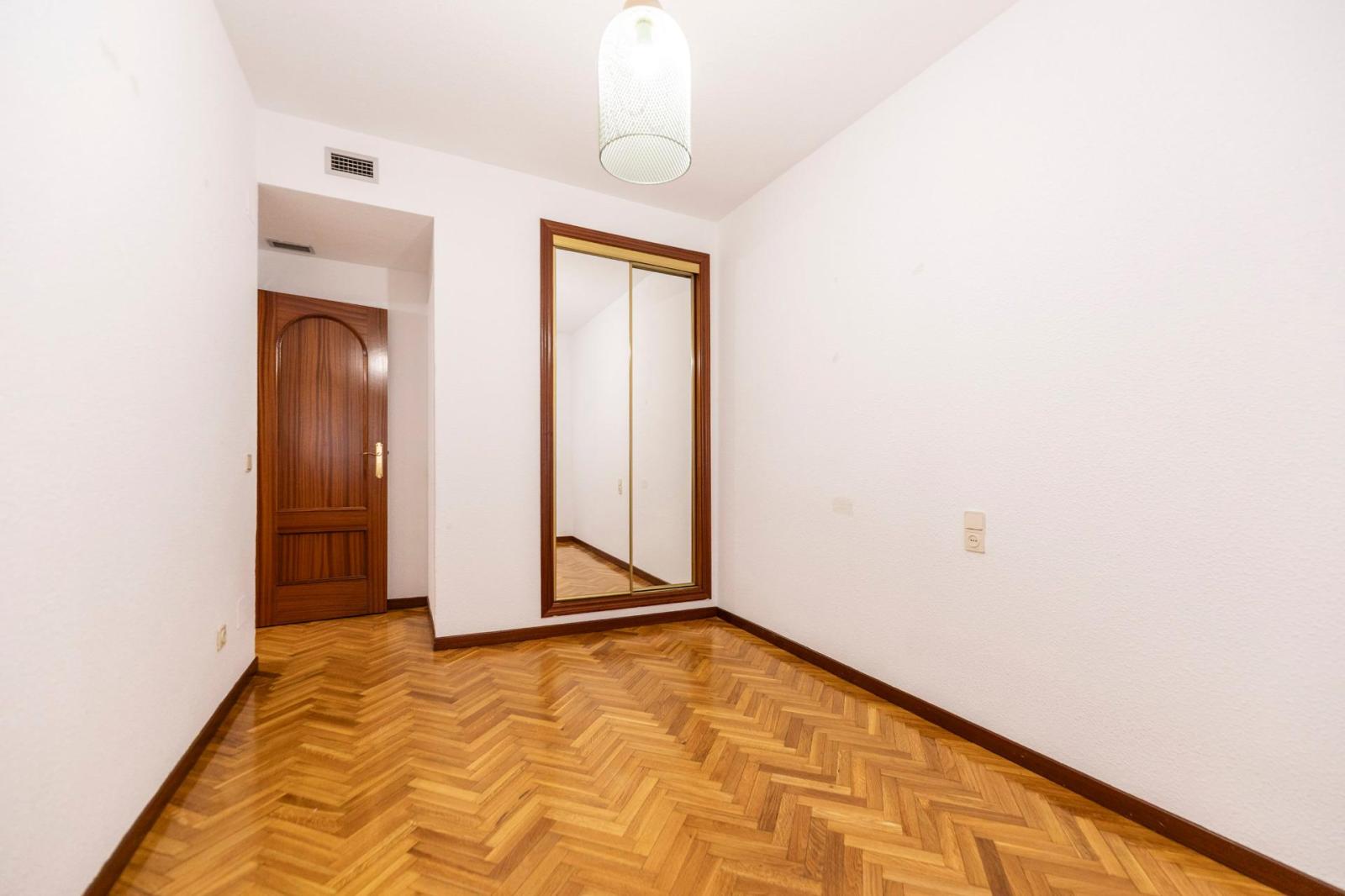 Flat for Sale in Toledo