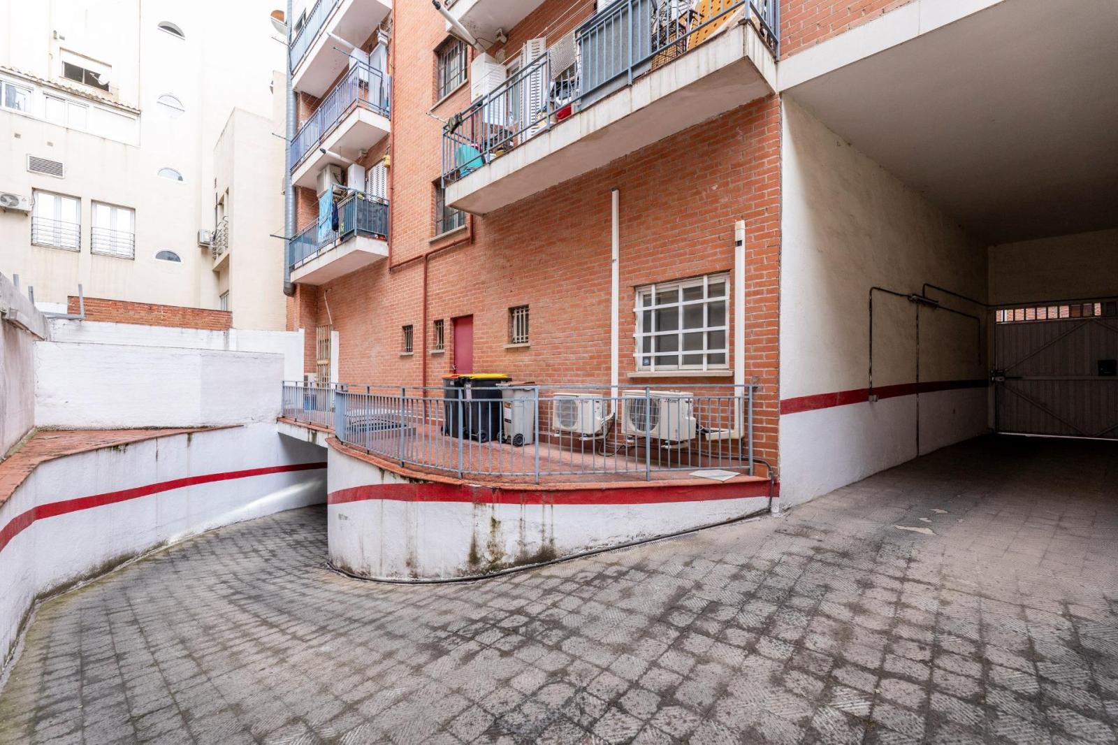 Garage for Sale in Madrid