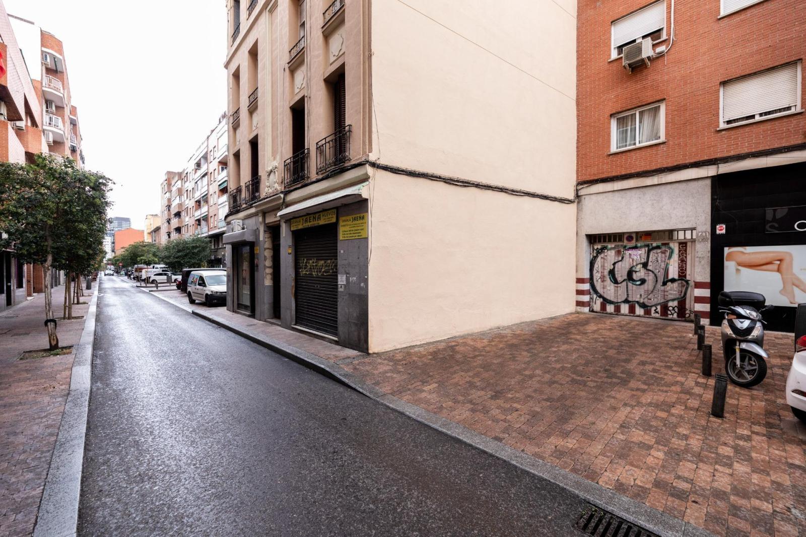 Garage for Sale in Madrid