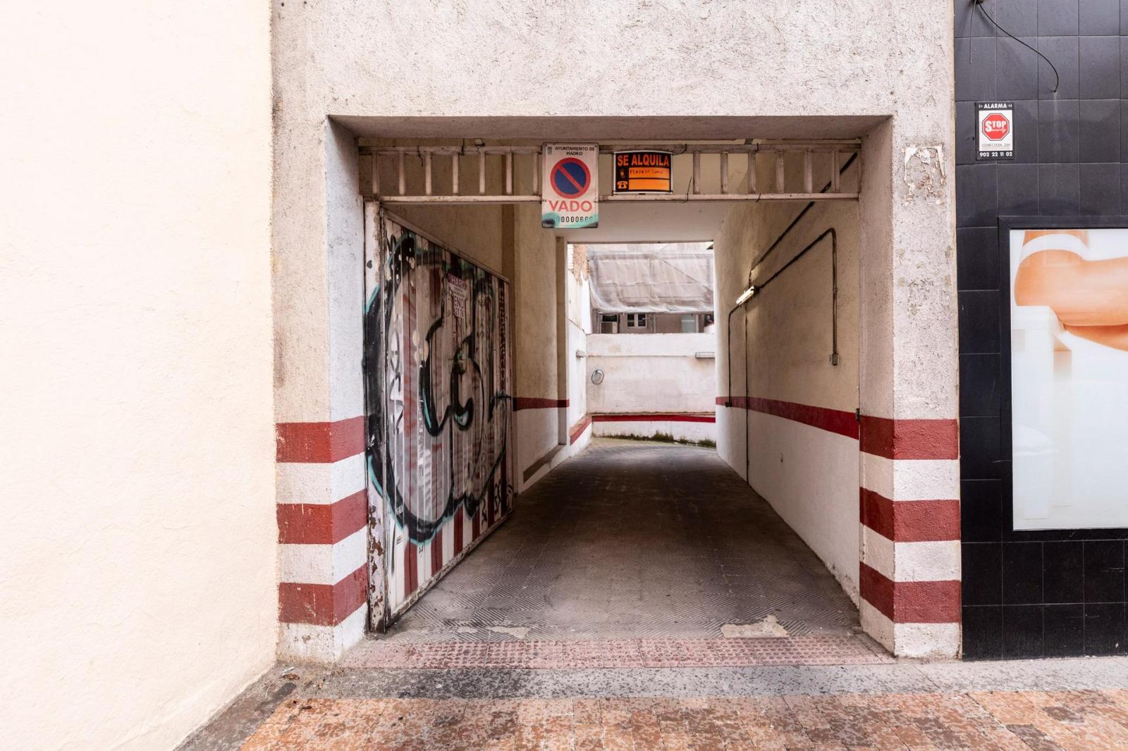 Garage for Sale in Madrid