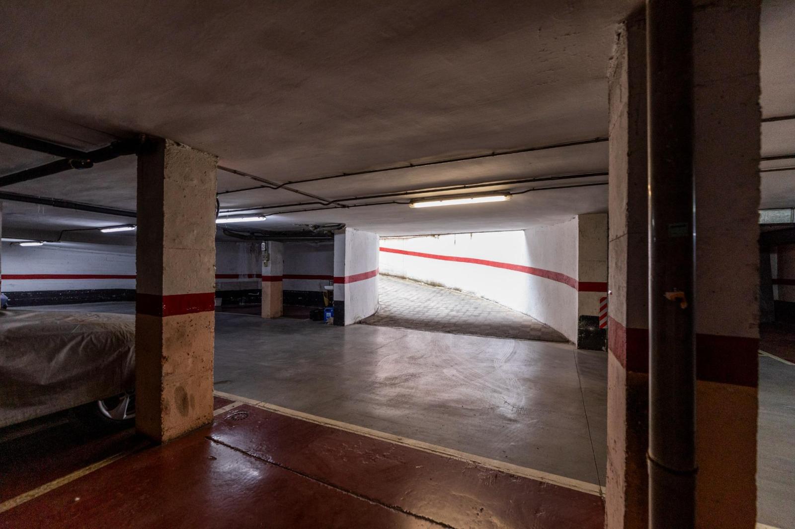 Garage for Sale in Madrid