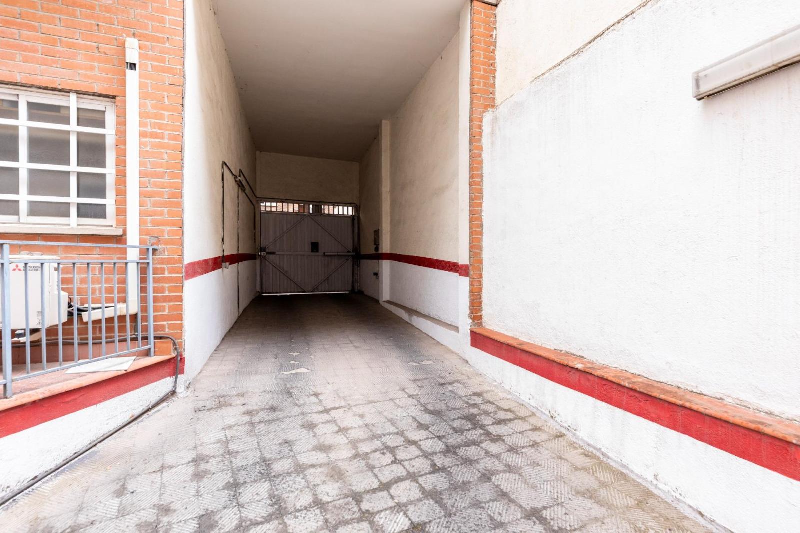 Garage for Sale in Madrid