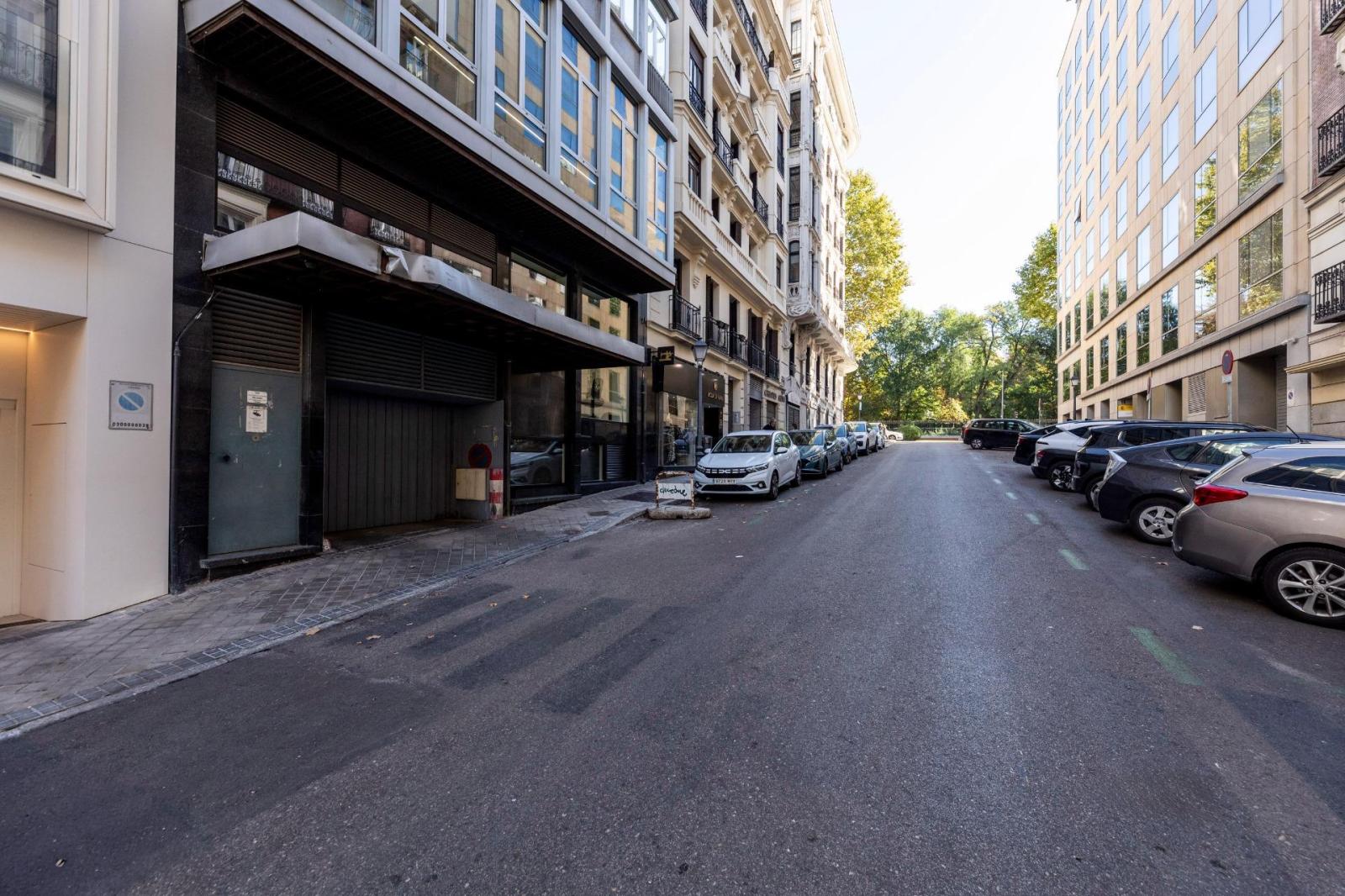 Garage for Sale in Madrid