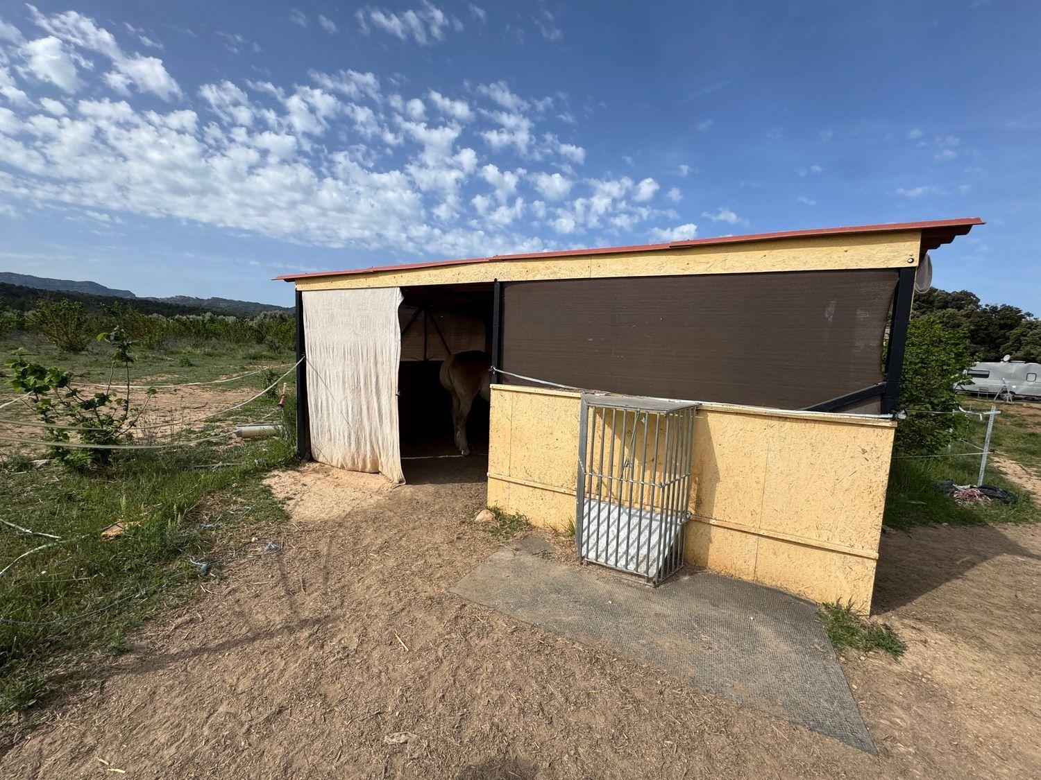 Building Site for Sale in Cretas