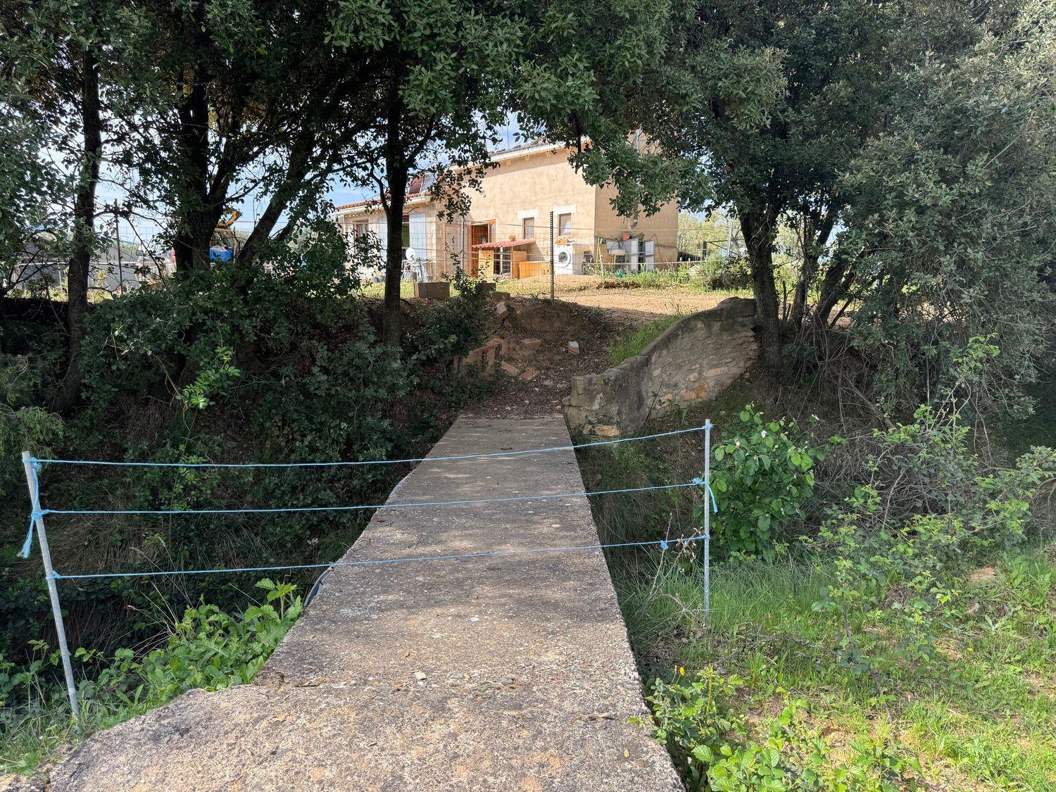 Building Site for Sale in Cretas