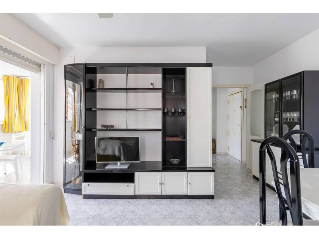 Flat for Sale in Almuñécar