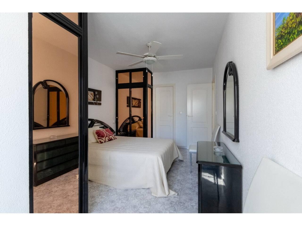 Flat for Sale in Almuñécar