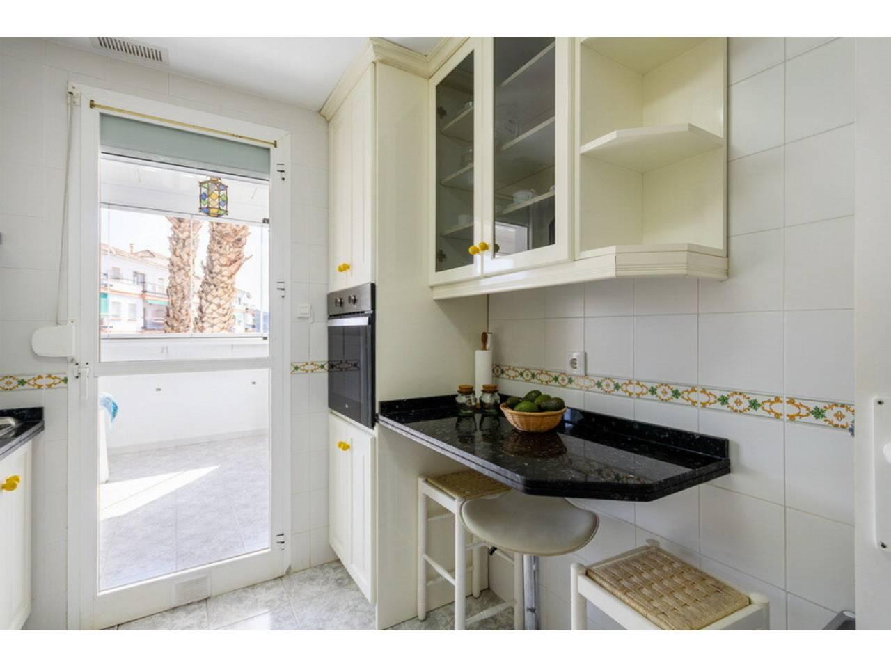 Flat for Sale in Almuñécar