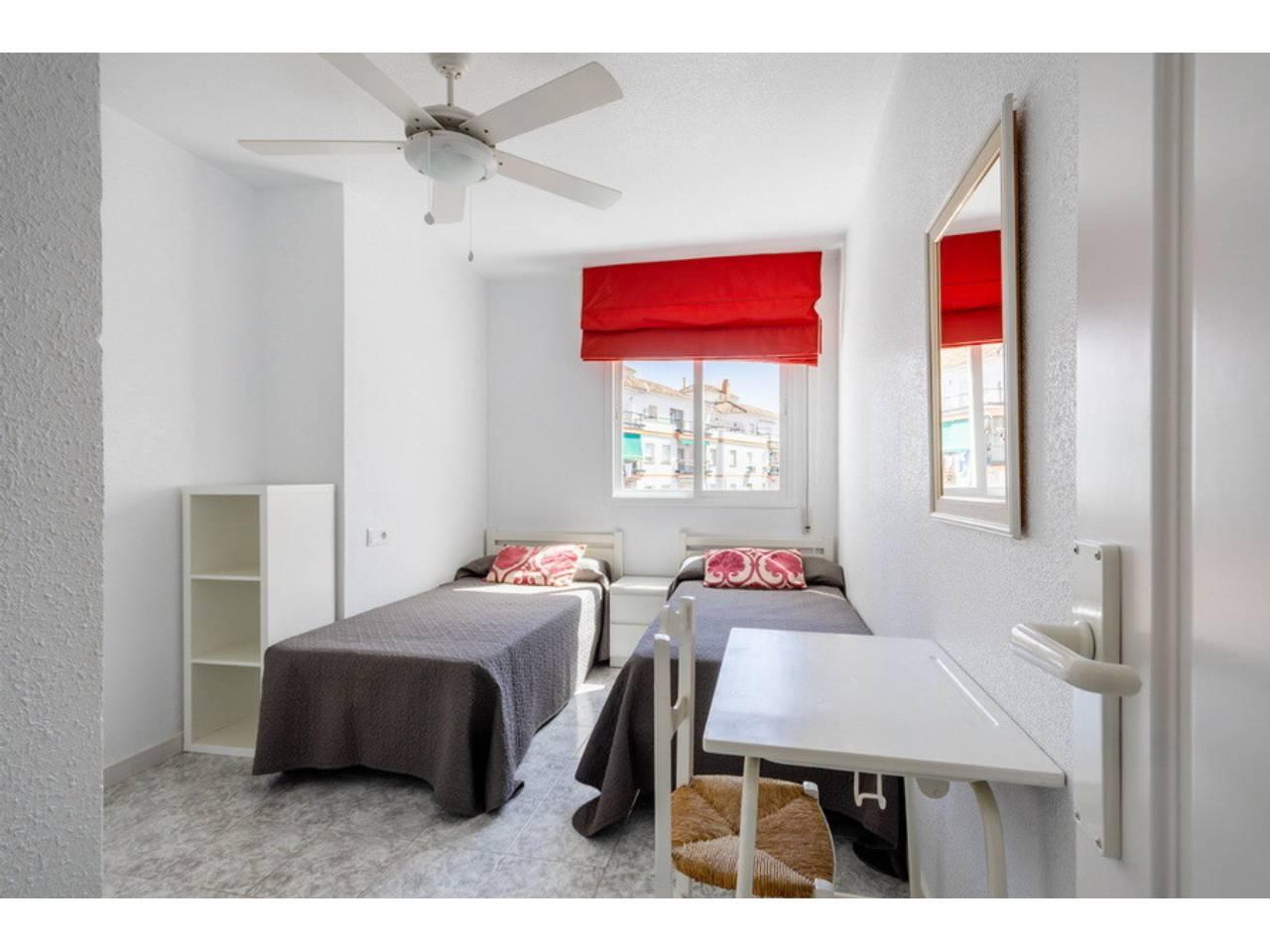 Flat for Sale in Almuñécar