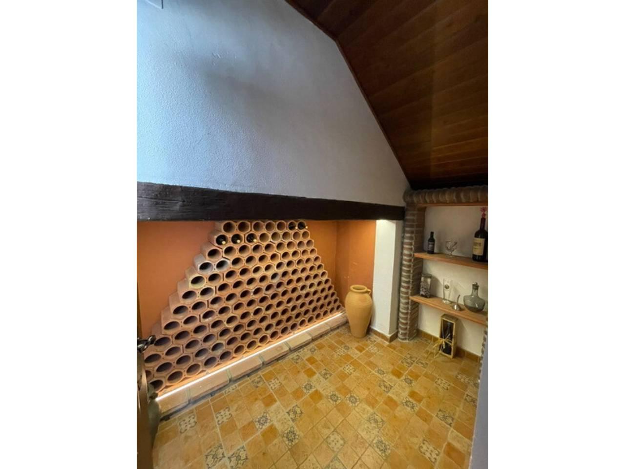Chalet for Rent in Almuñécar