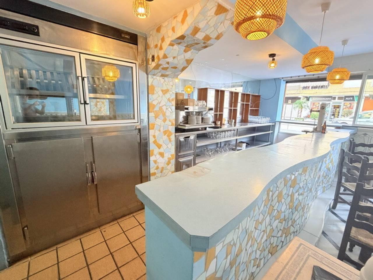 Premise for Rent in Almuñécar
