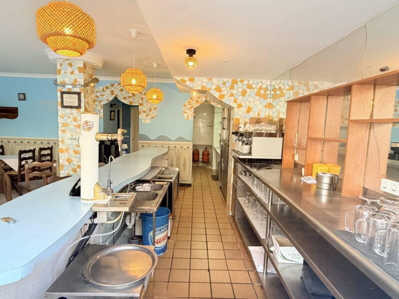 Premise for Rent in Almuñécar