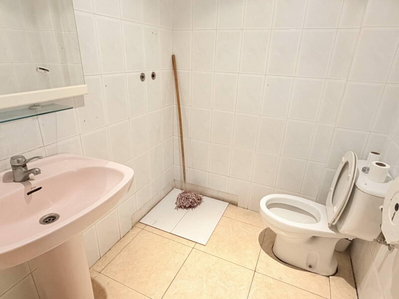 Premise for Rent in Almuñécar