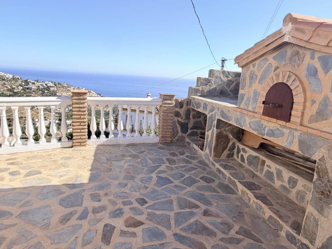 Chalet for Rent in Almuñécar