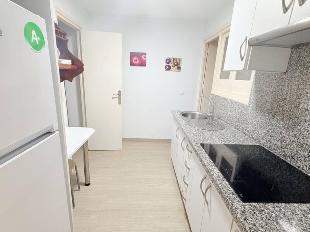 Flat for Sale in Almuñécar