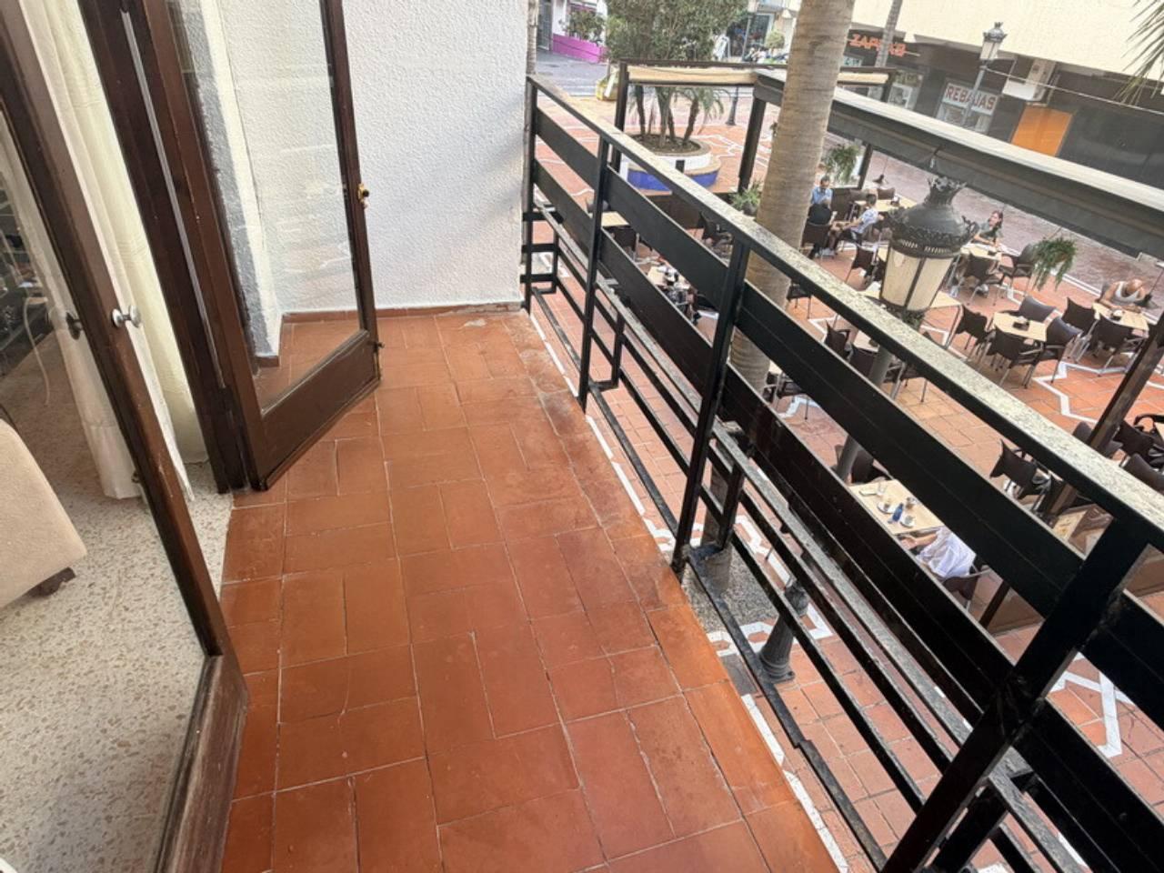 Flat for Sale in Almuñécar