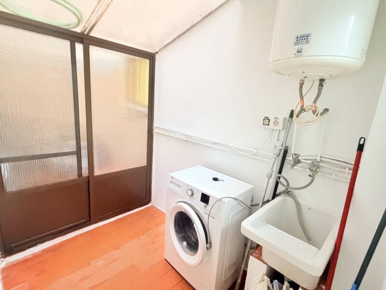 Flat for Sale in Almuñécar