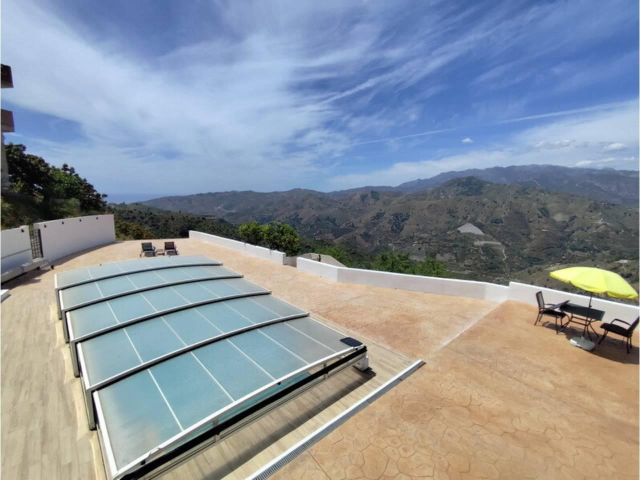 Villa for Sale in Almuñécar