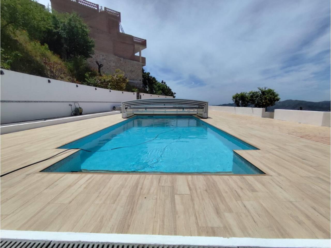 Villa for Sale in Almuñécar