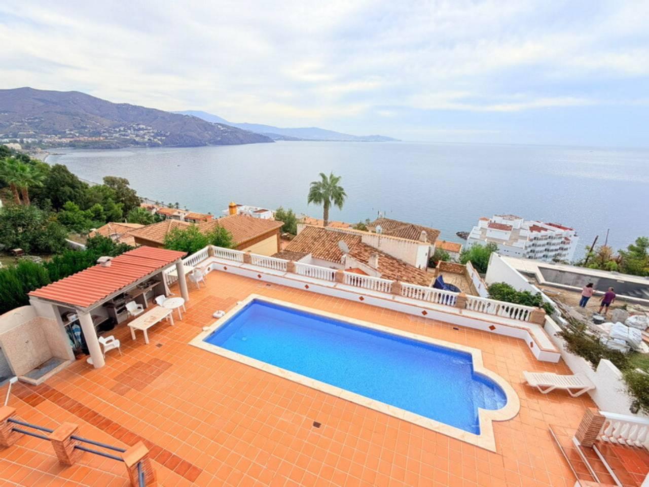 Apartment for Sale in Almuñécar
