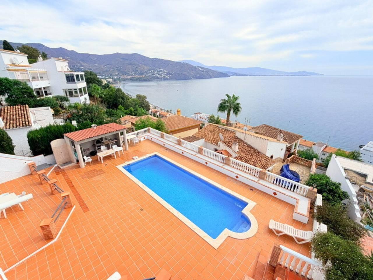Apartment for Sale in Almuñécar