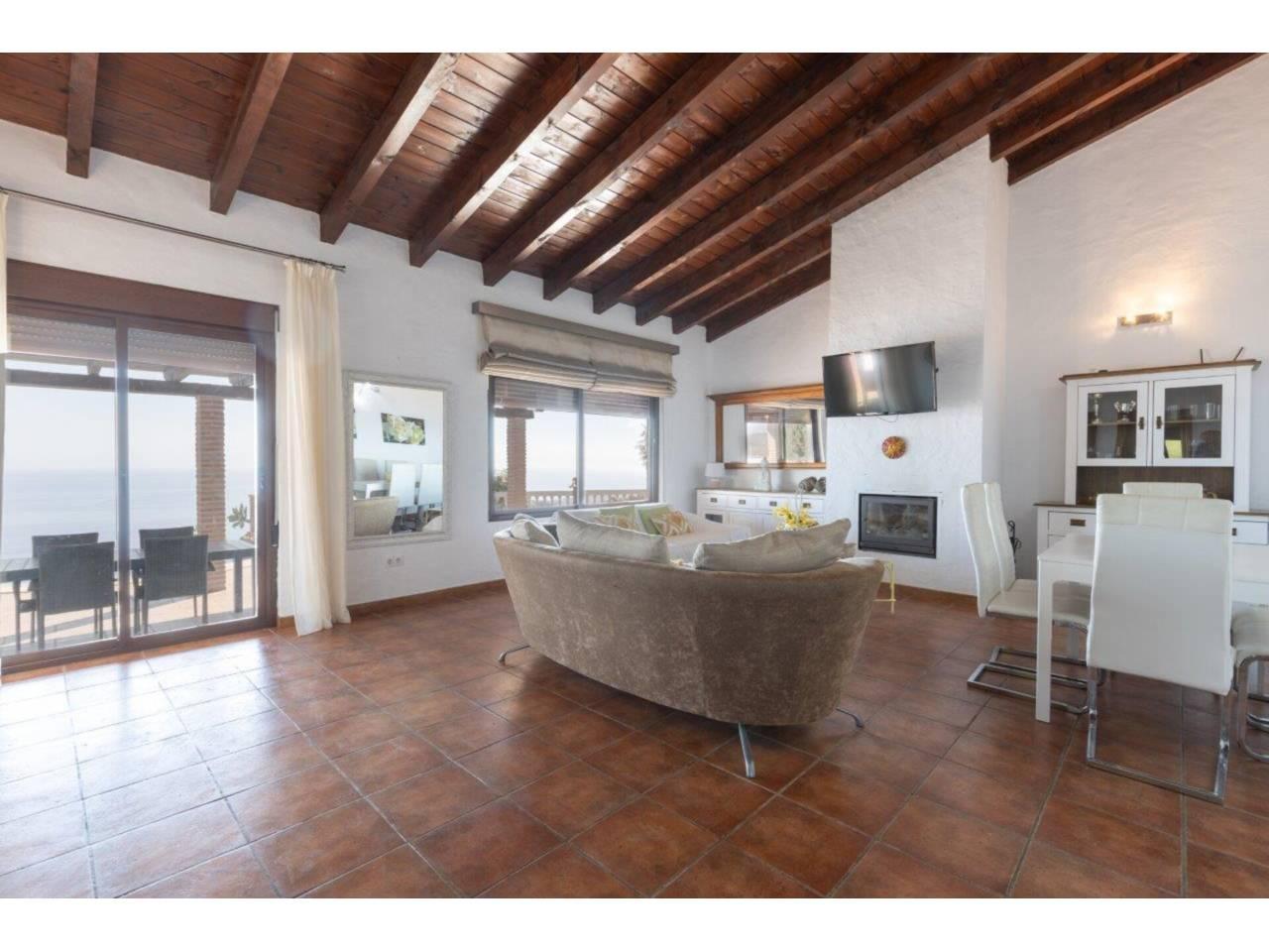 Chalet for Sale in Almuñécar