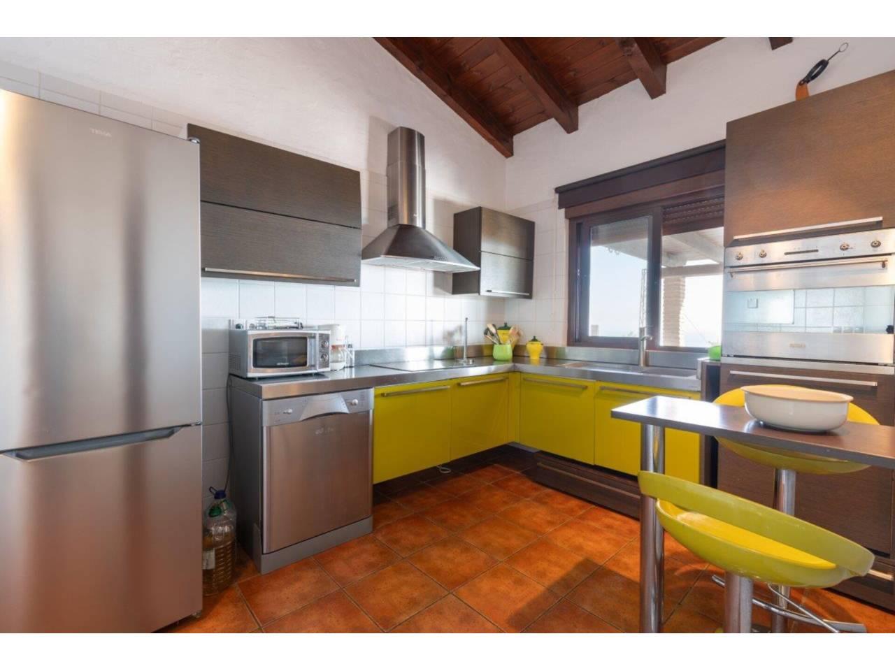 Chalet for Sale in Almuñécar