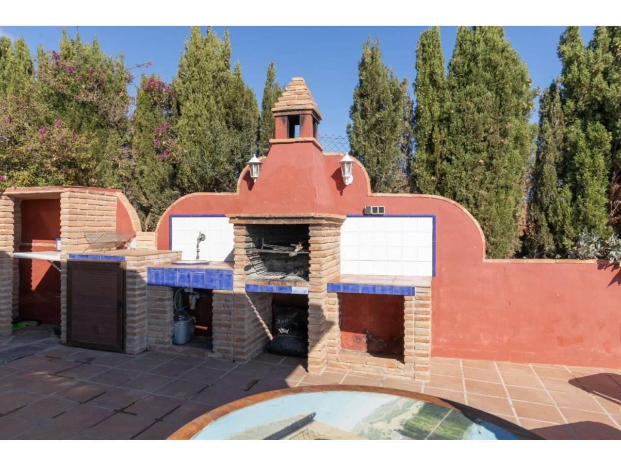 Chalet for Sale in Almuñécar