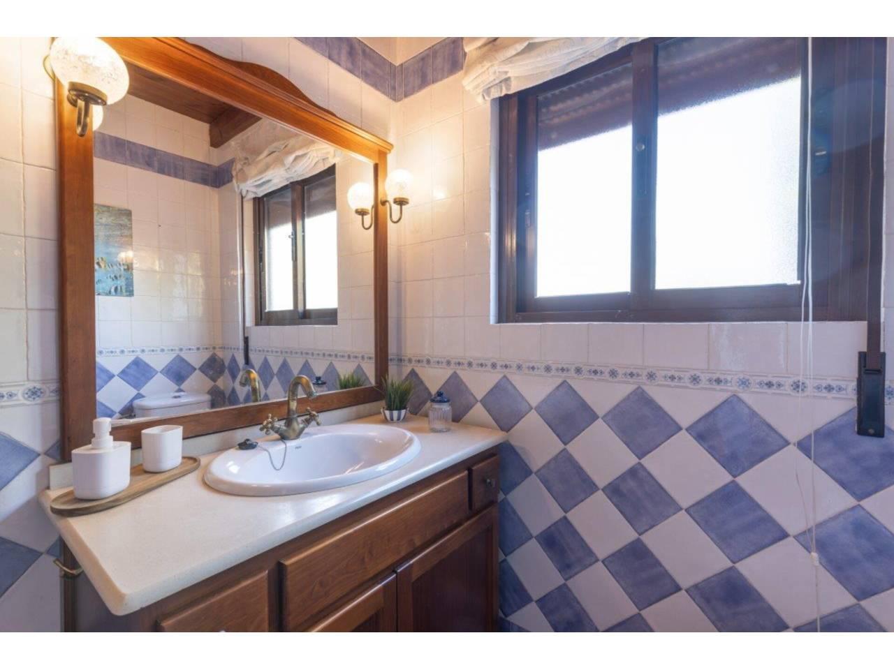 Chalet for Sale in Almuñécar