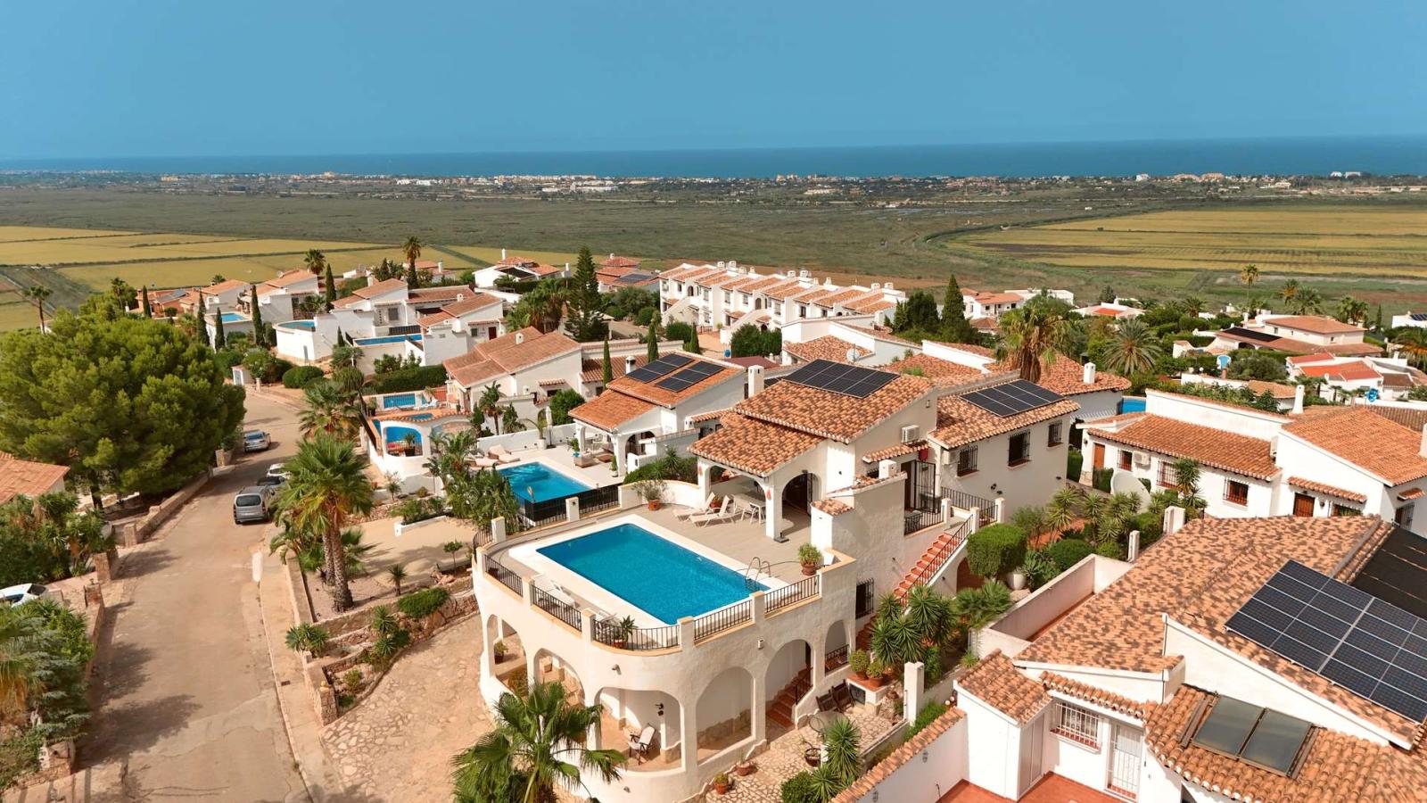Villa for Sale in Pego