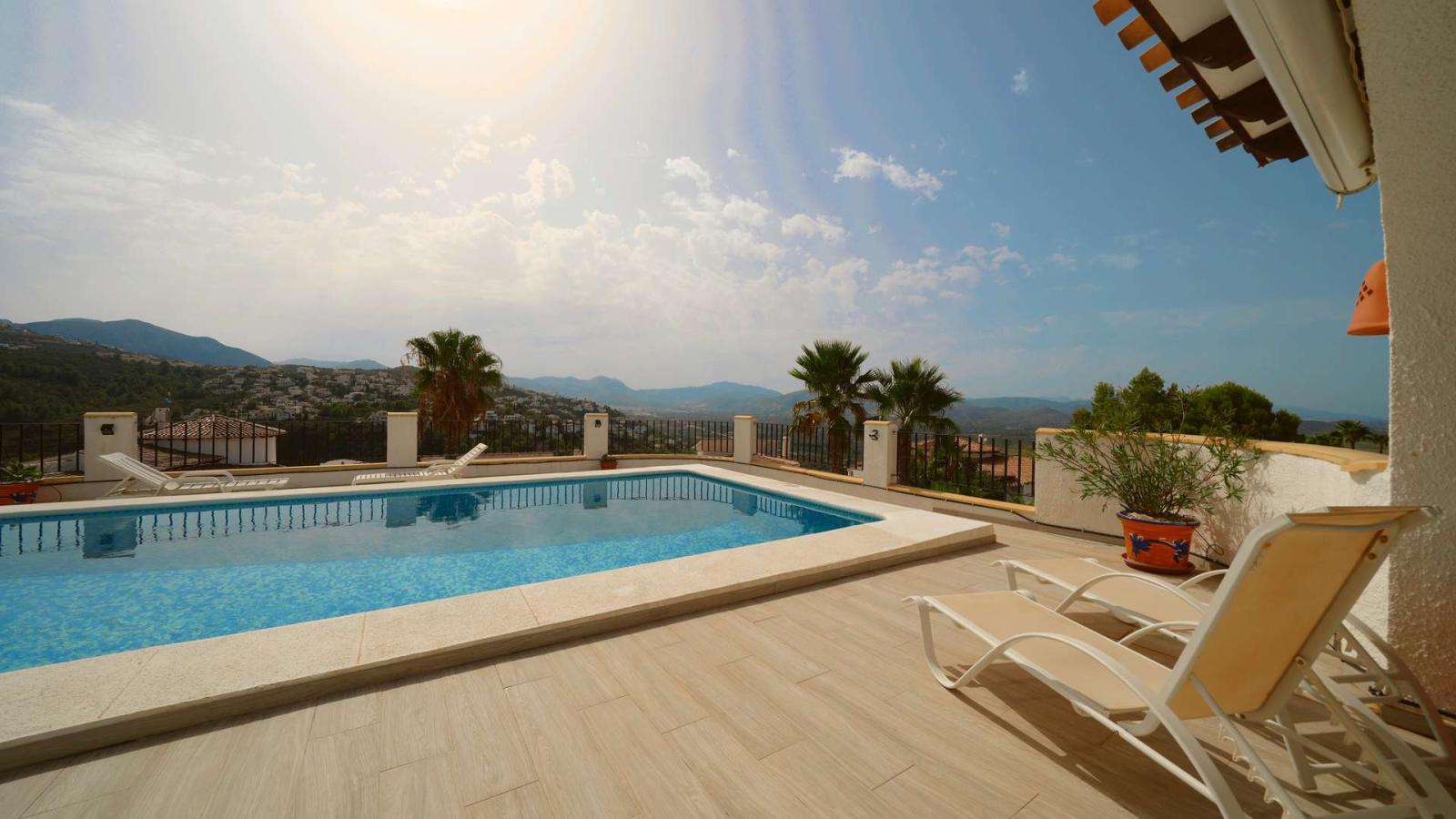 Villa for Sale in Pego