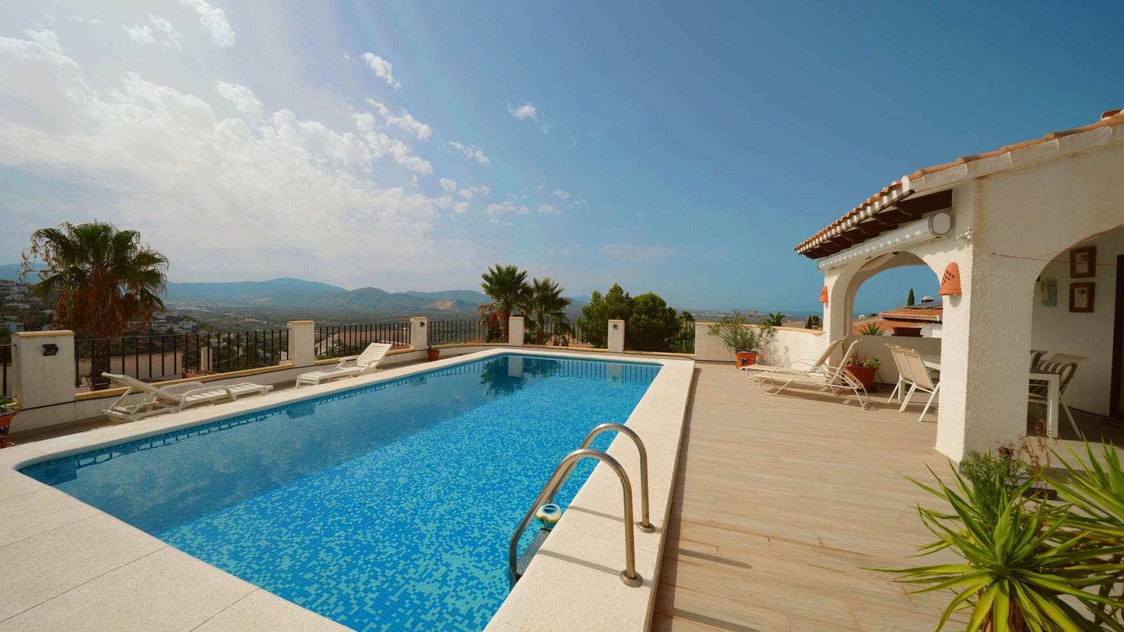 Villa for Sale in Pego