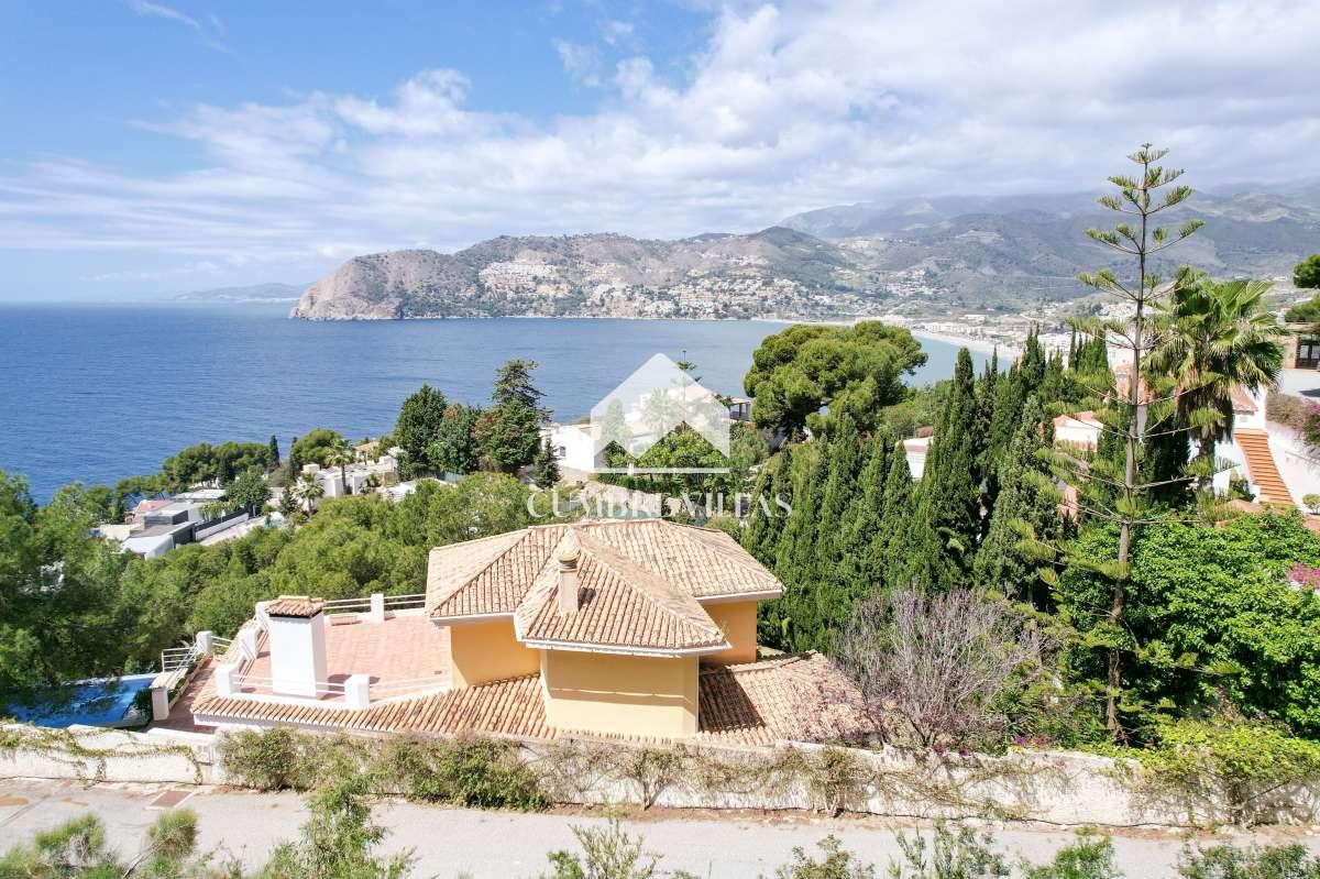 Plot for Sale in Almuñécar