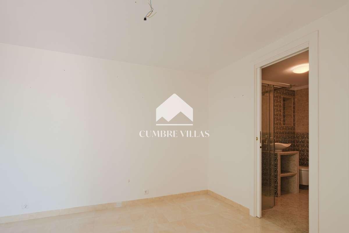 Villa for Sale in Salobreña