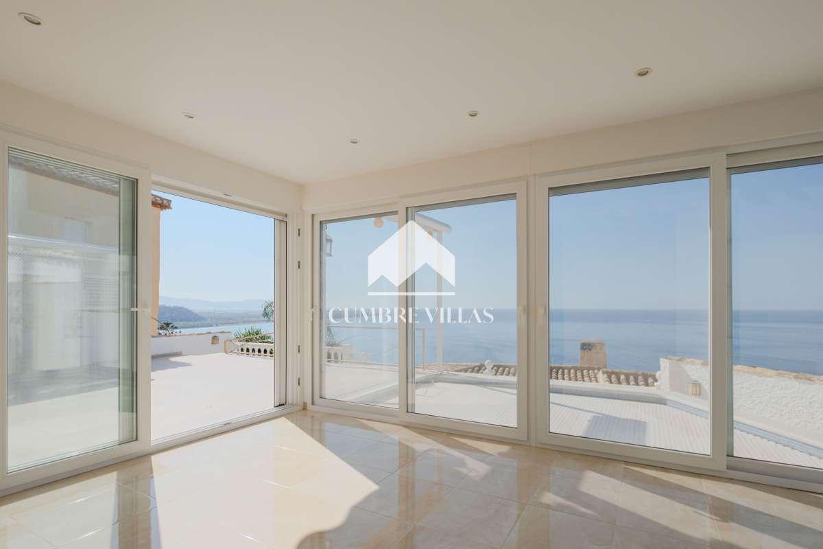 Villa for Sale in Salobreña