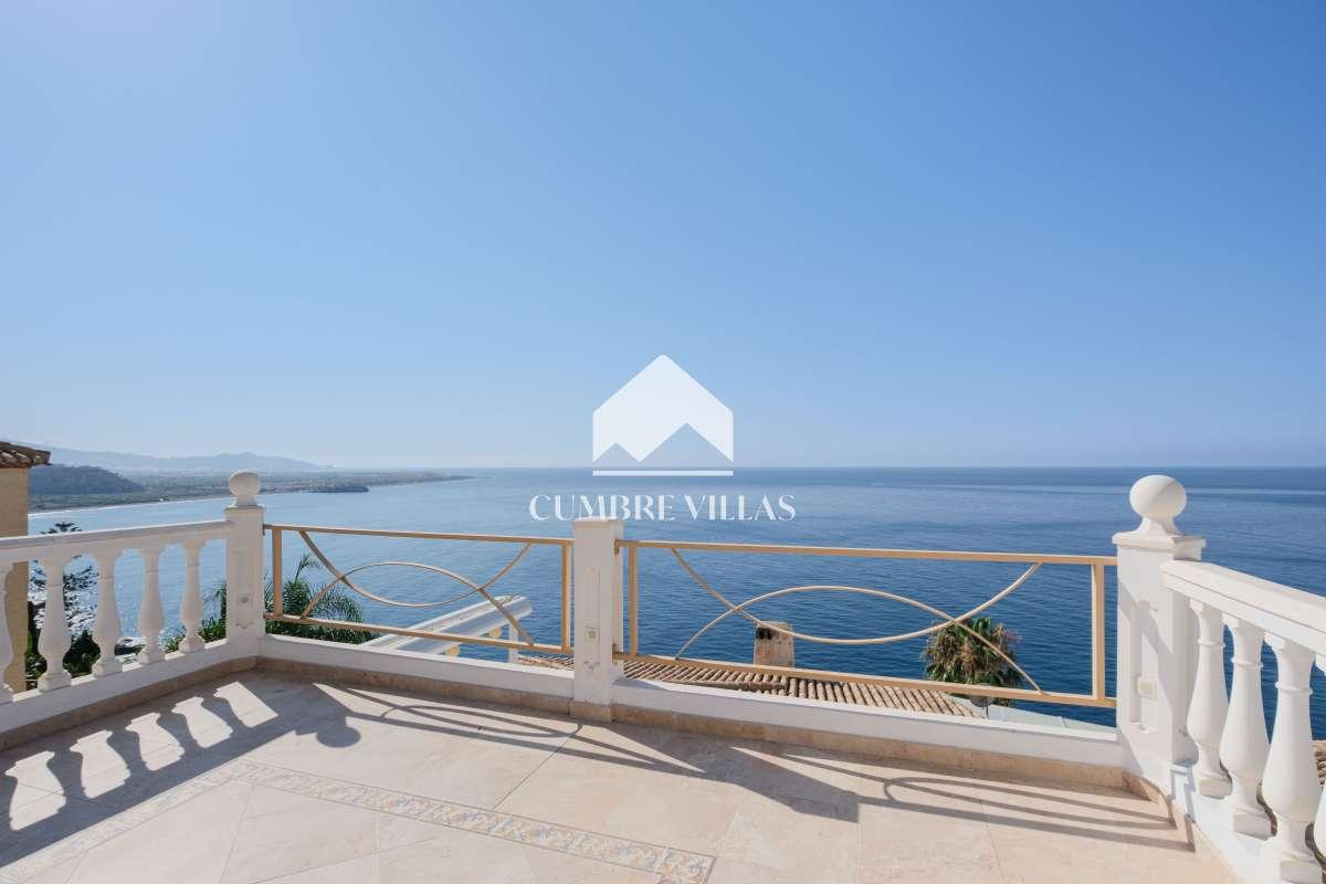Villa for Sale in Salobreña