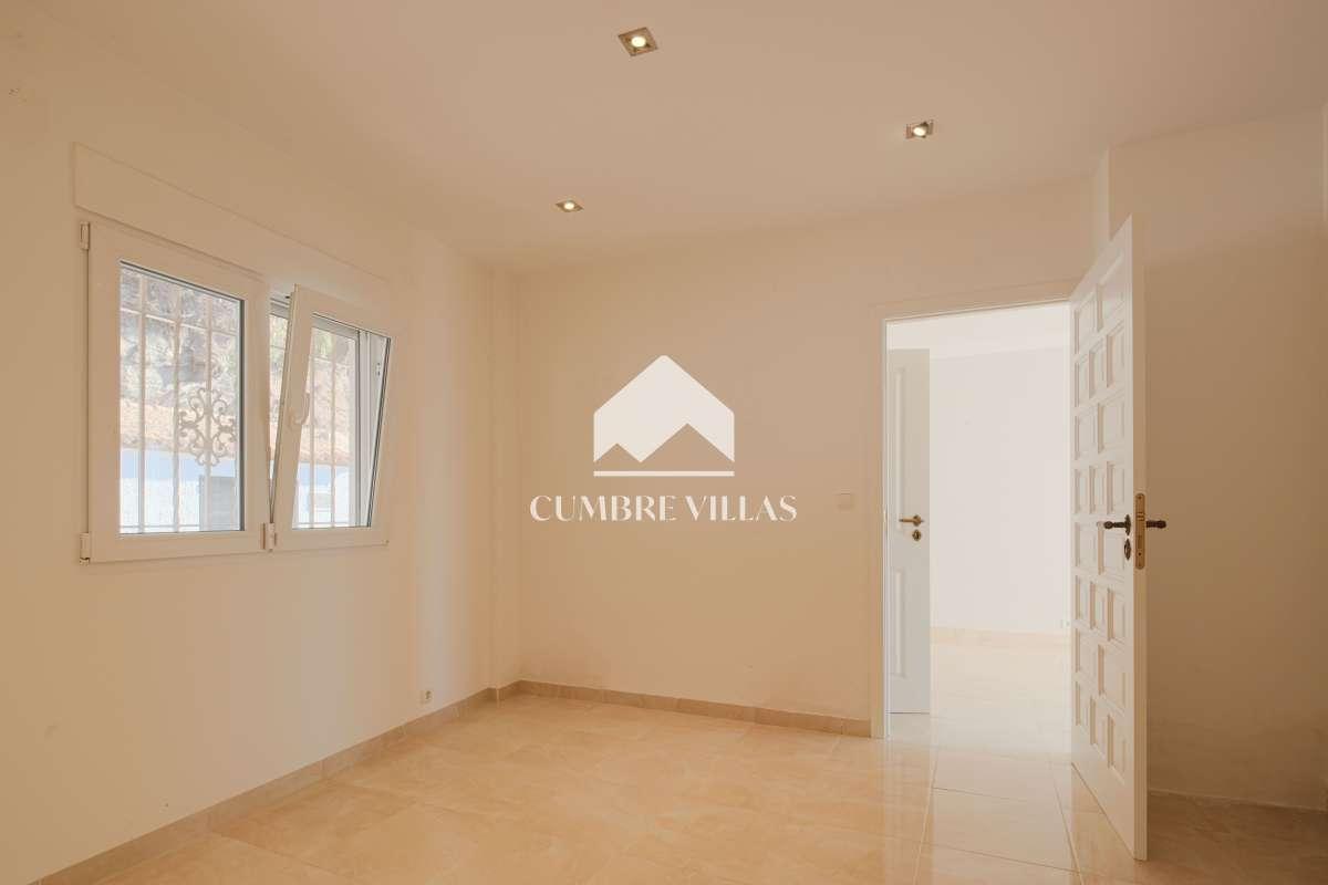 Villa for Sale in Salobreña