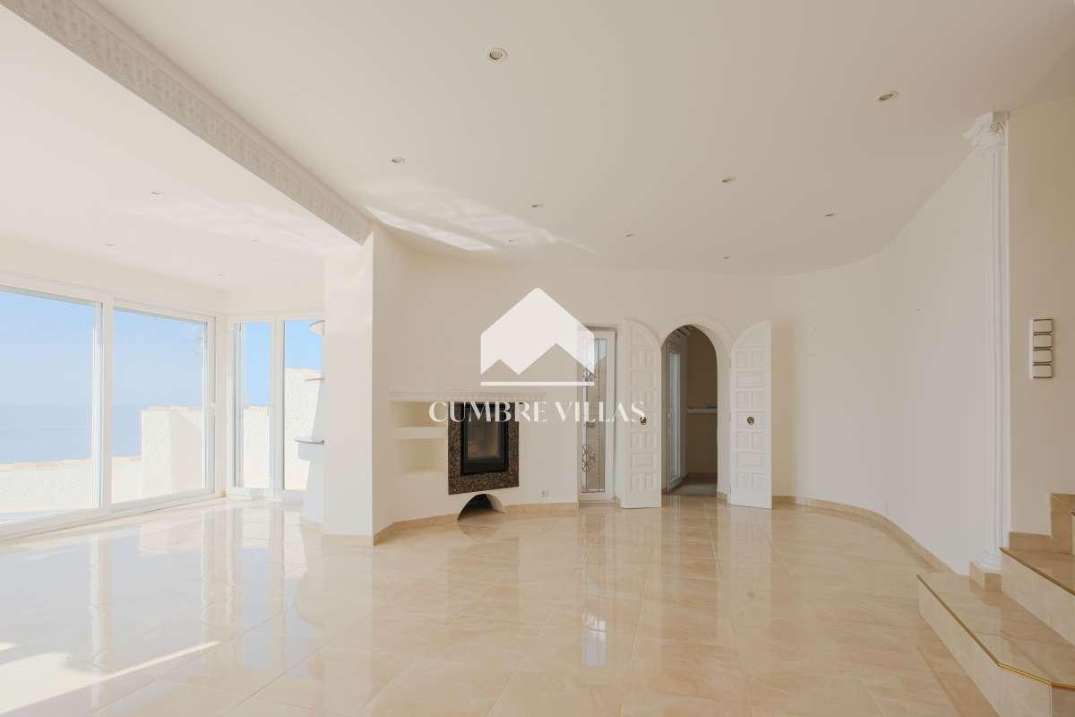 Villa for Sale in Salobreña